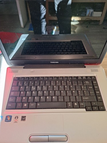 Portable satellite pro - hs,